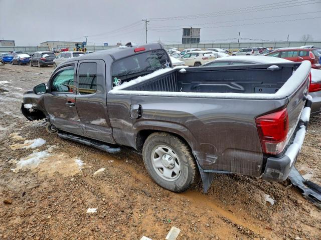 Toyota Tacoma Access Cab Image 2