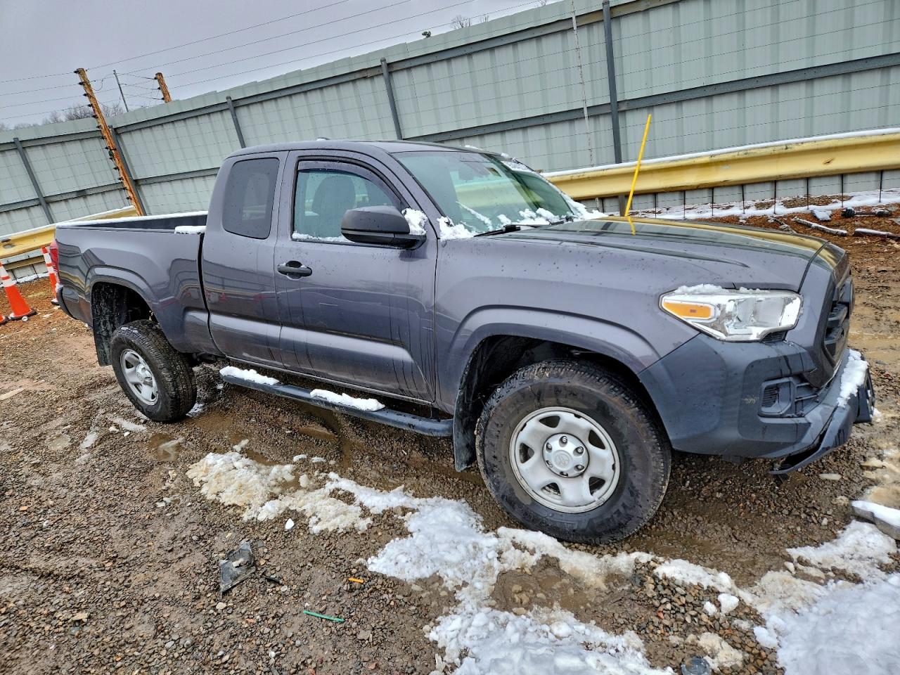 Toyota Tacoma Access Cab Image 7