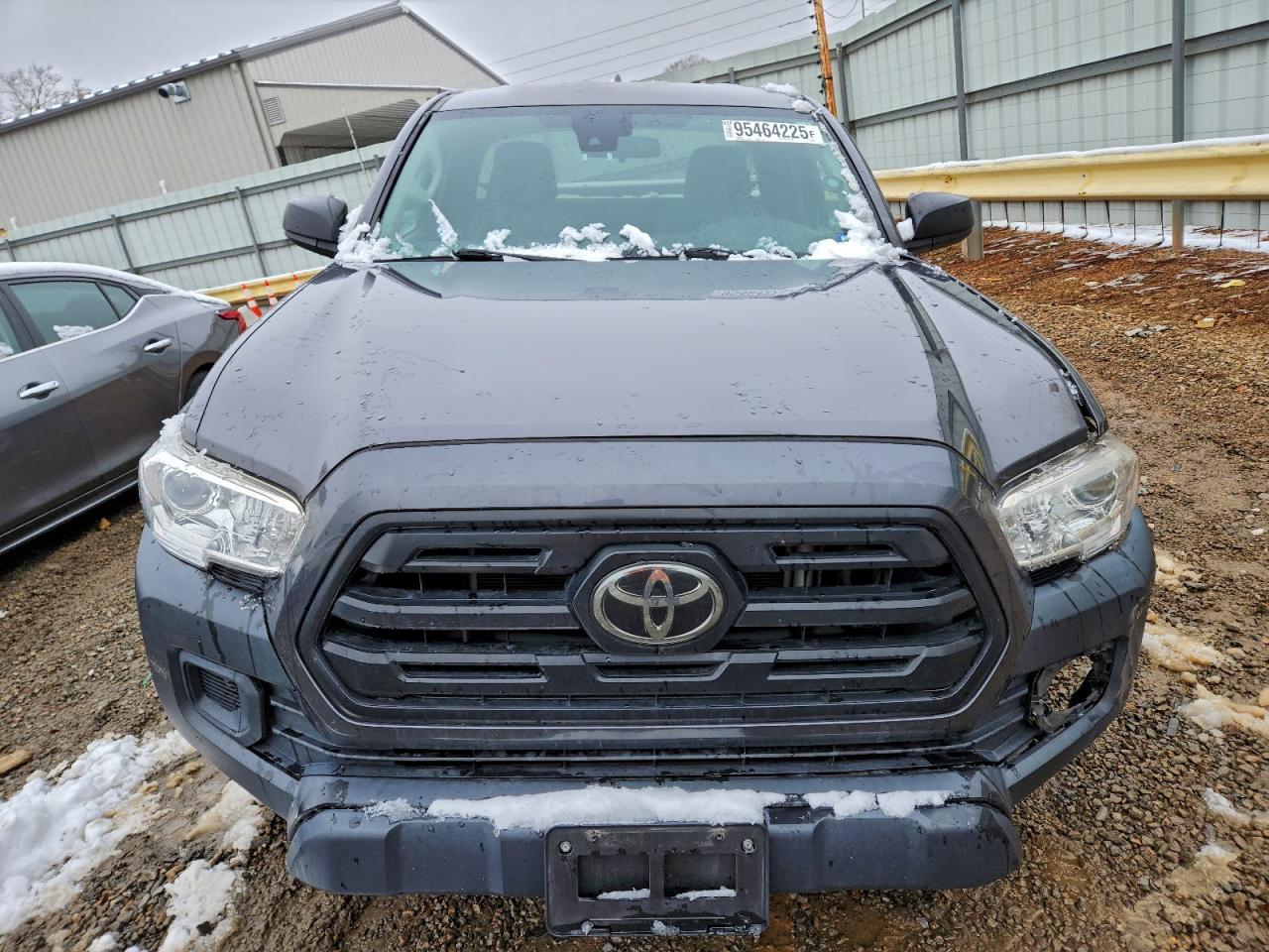 Toyota Tacoma Access Cab Image 11