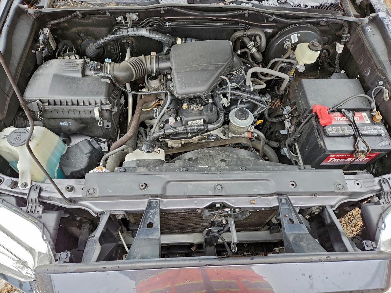 Toyota Tacoma Access Cab Image 9