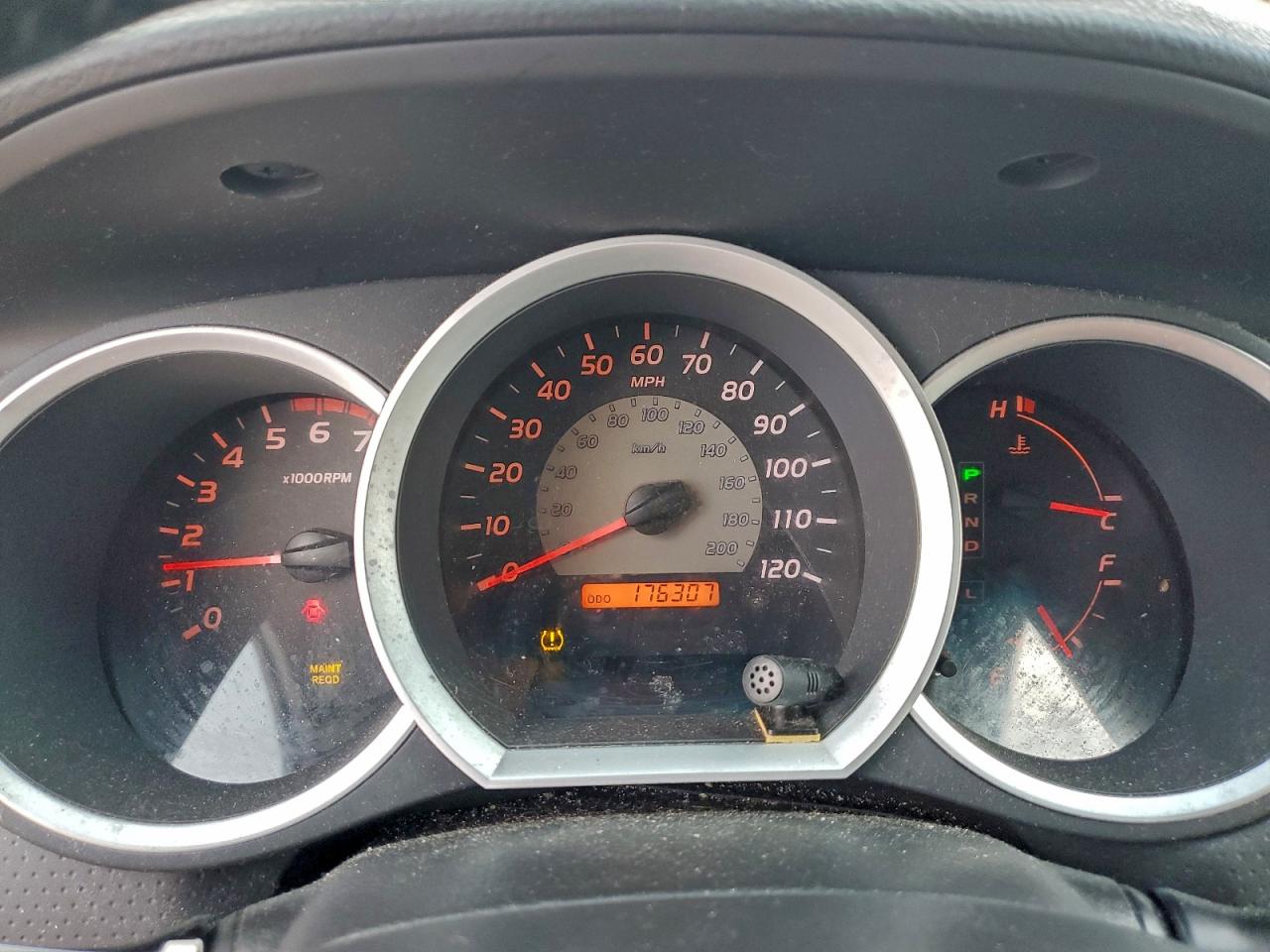 Toyota Tacoma Double Cab Prerunner Image 4