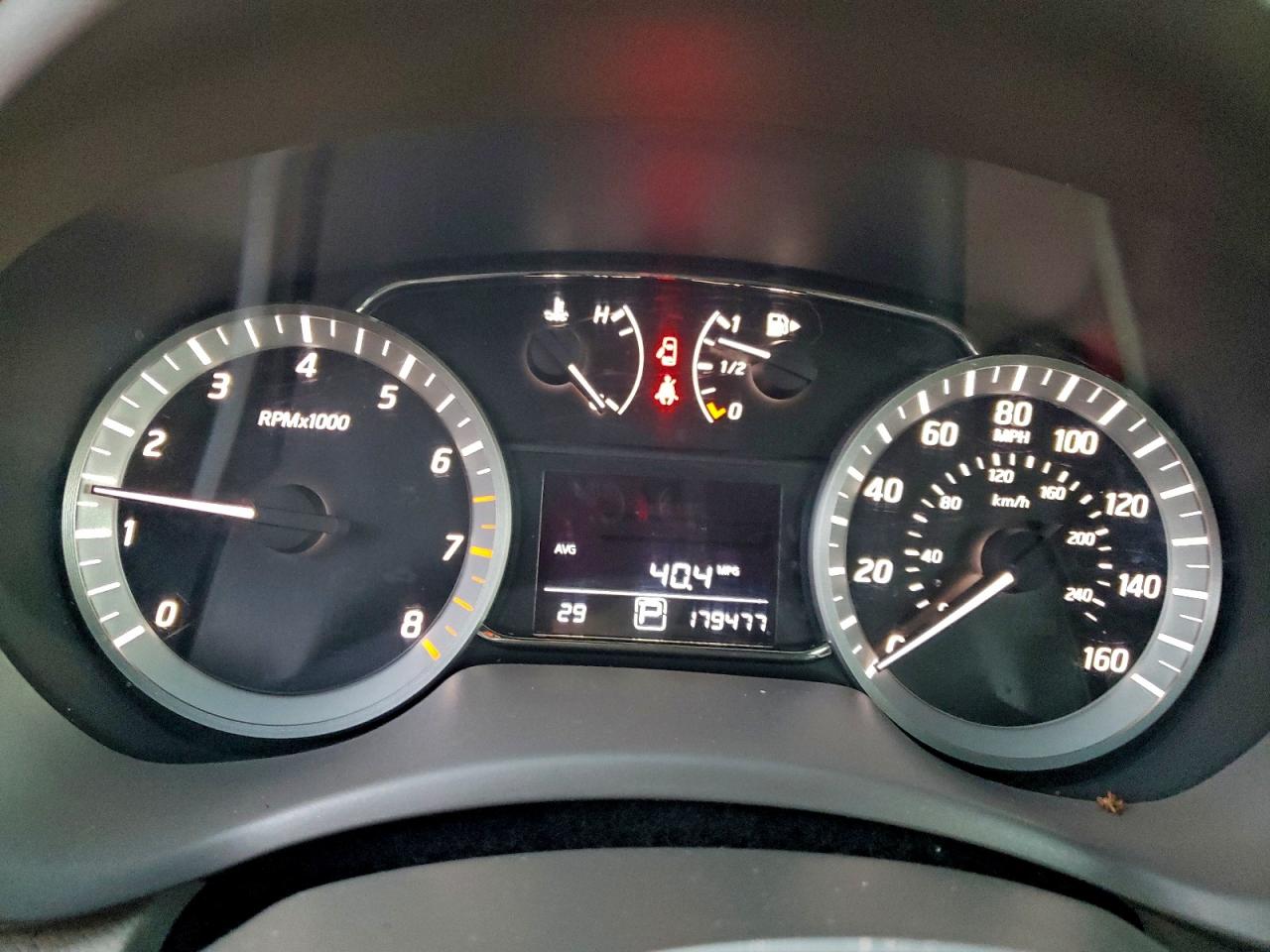 Nissan Sentra S Image 9