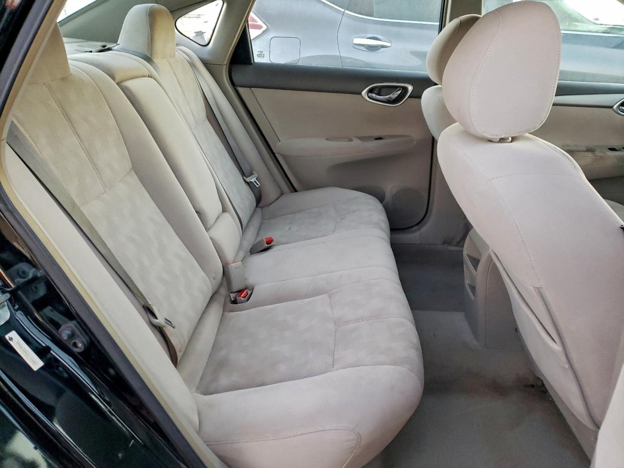 Nissan Sentra S Image 8