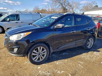  Salvage Hyundai TUCSON