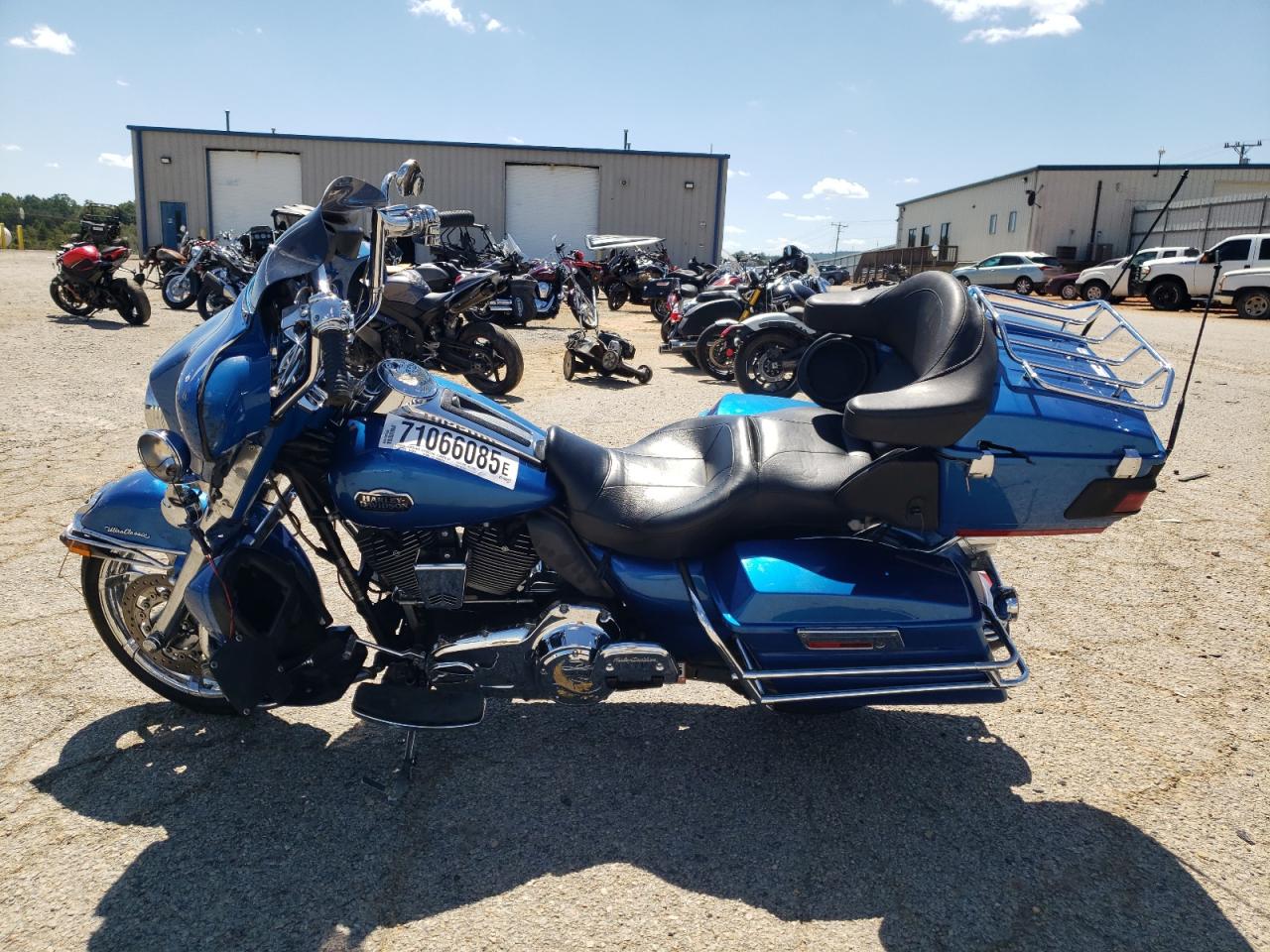 Harley-Davidson Fl Image 3