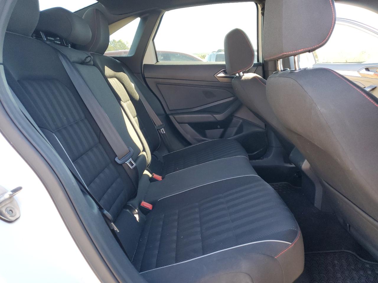 Volkswagen Jetta Gli Image 4