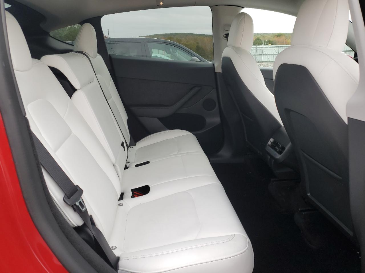 Tesla Model Y Image 7