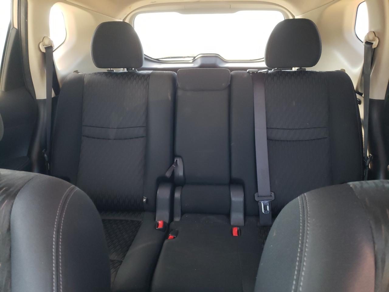 Nissan Rogue S Image 10