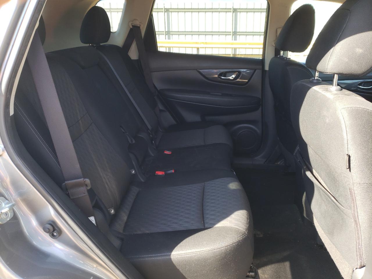 Nissan Rogue S Image 13