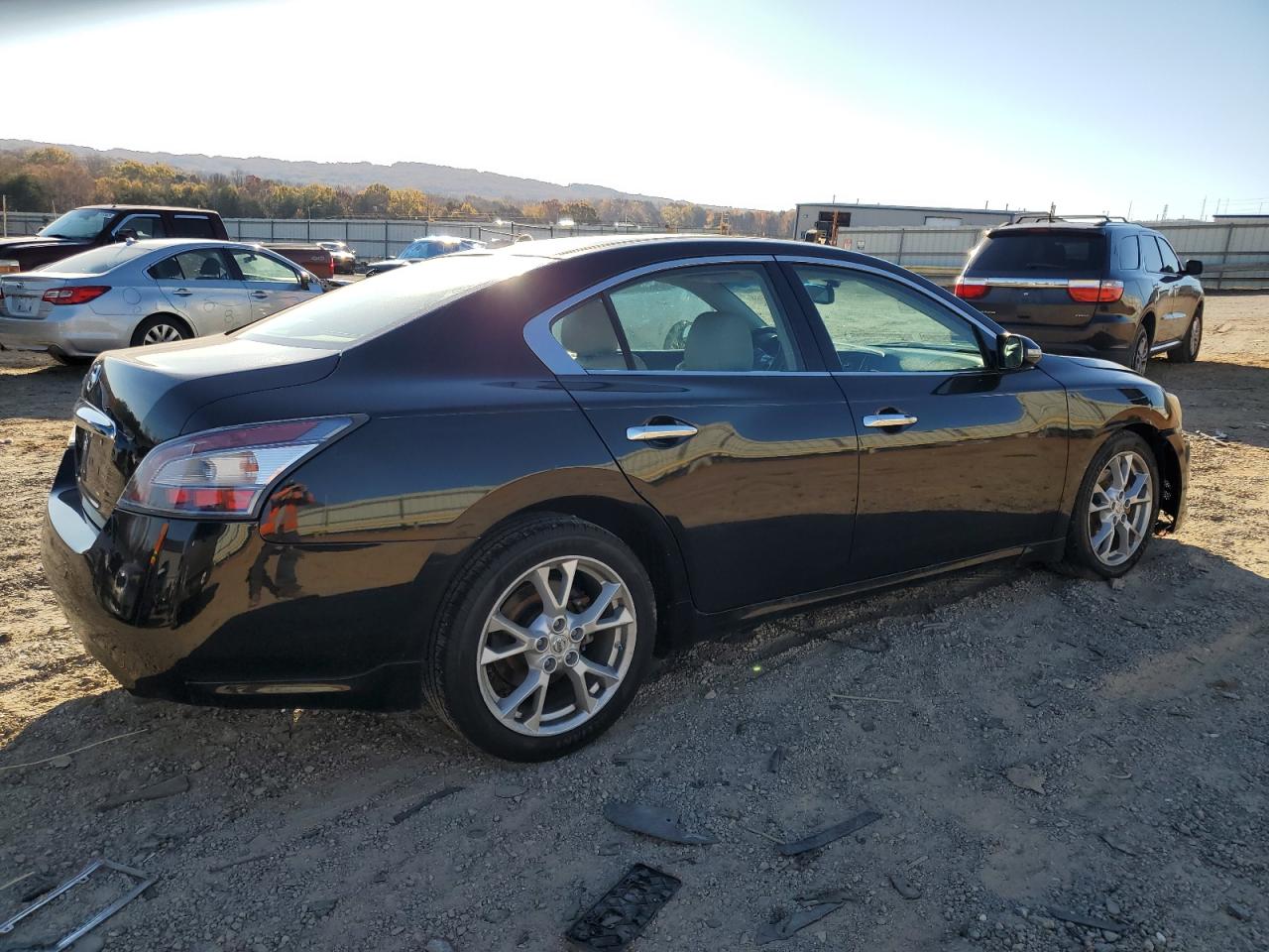 Nissan Maxima S Image 12