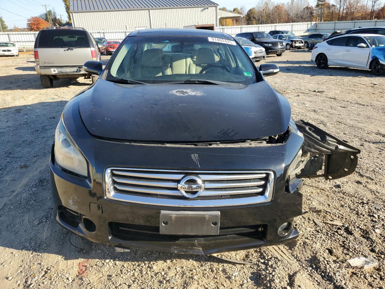 Nissan Maxima S Image 4