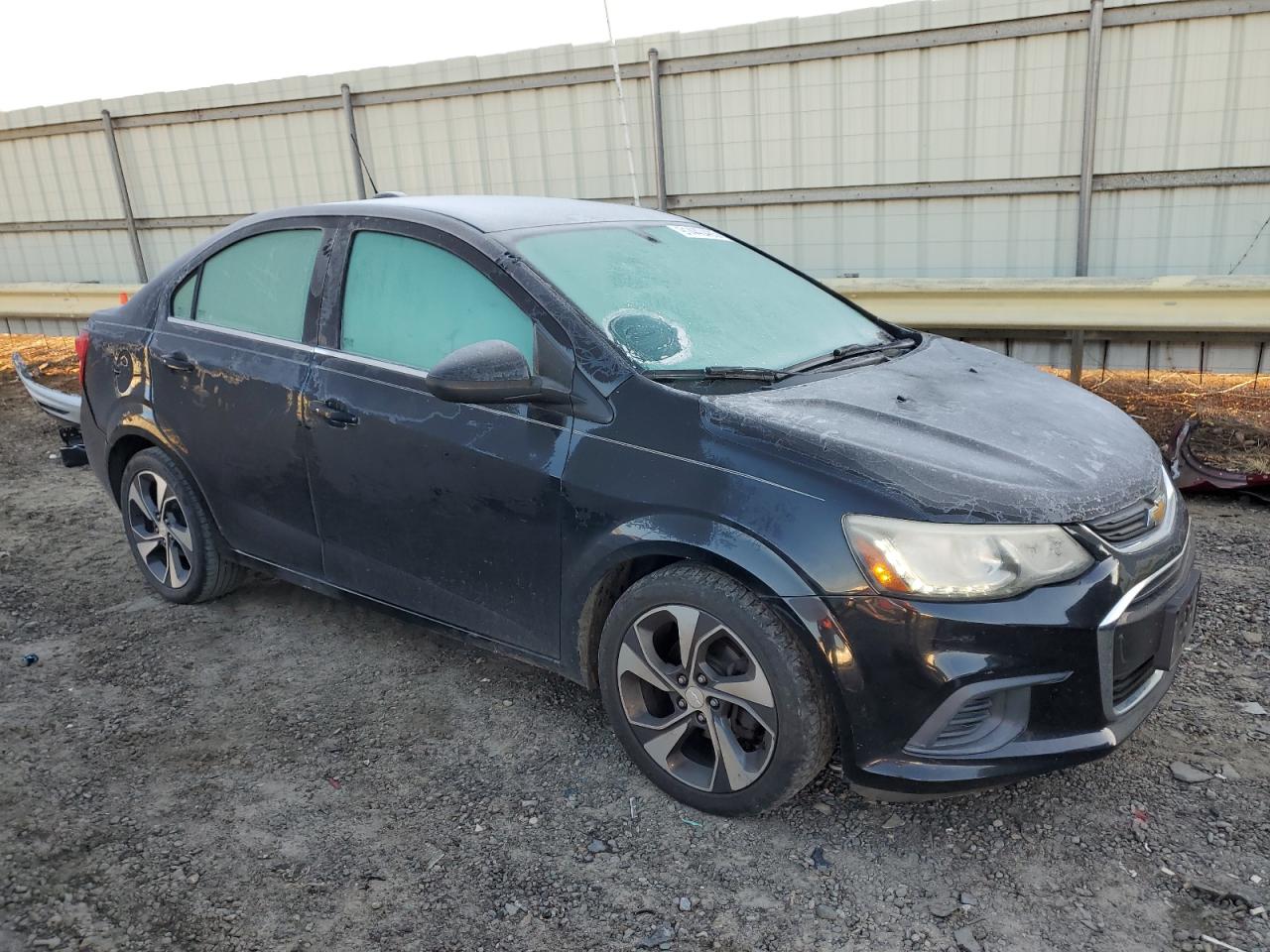 Chevrolet Sonic Premier Image 2