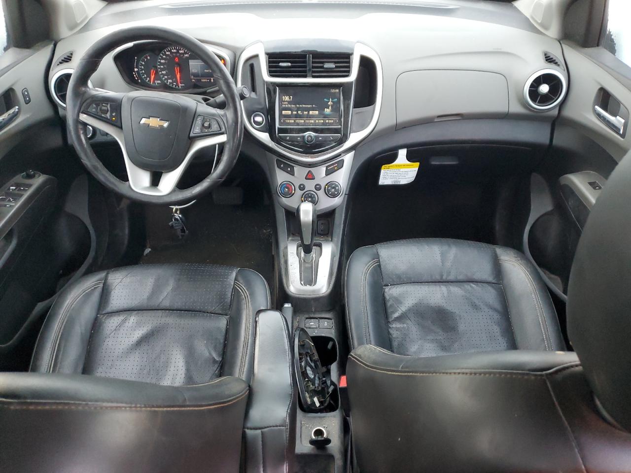 Chevrolet Sonic Premier Image 7