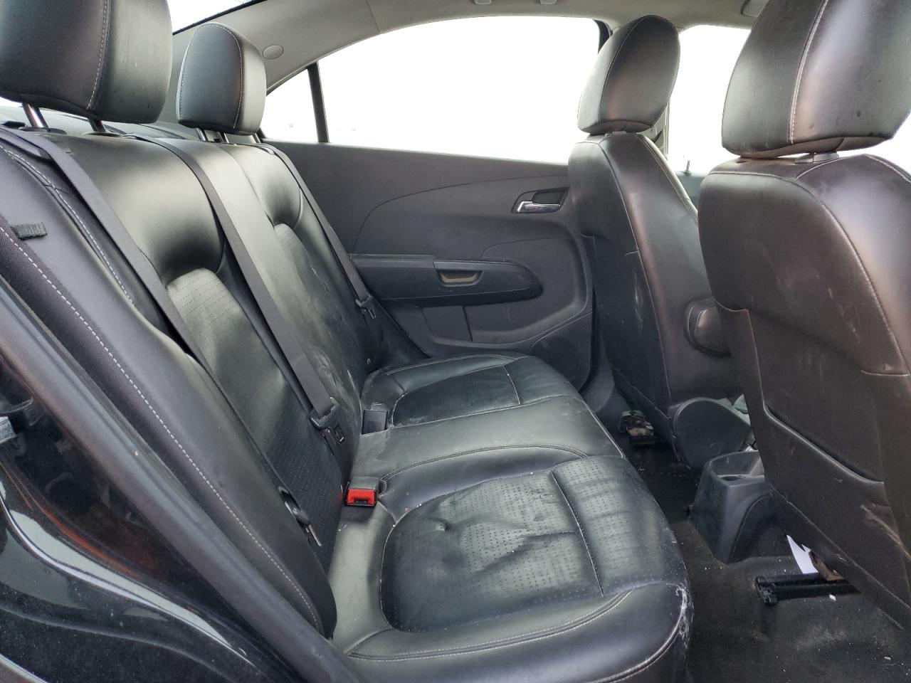 Chevrolet Sonic Premier Image 4