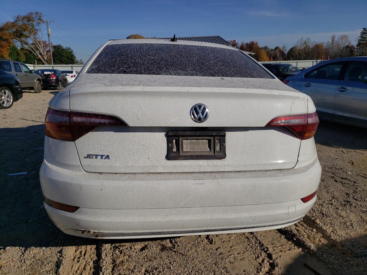 Volkswagen Jetta S Image 3