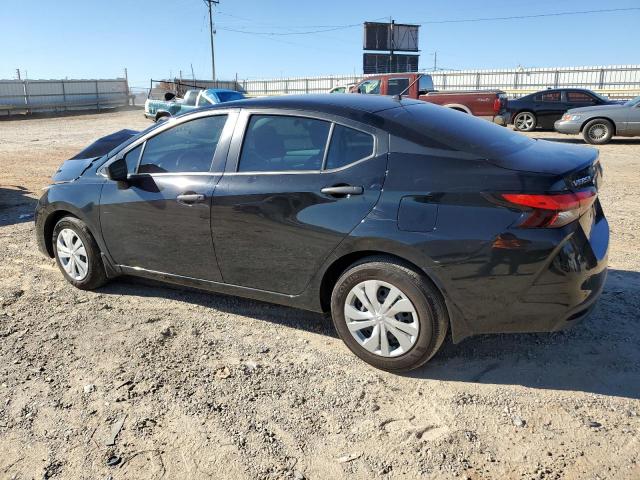 Nissan Versa S Image 3