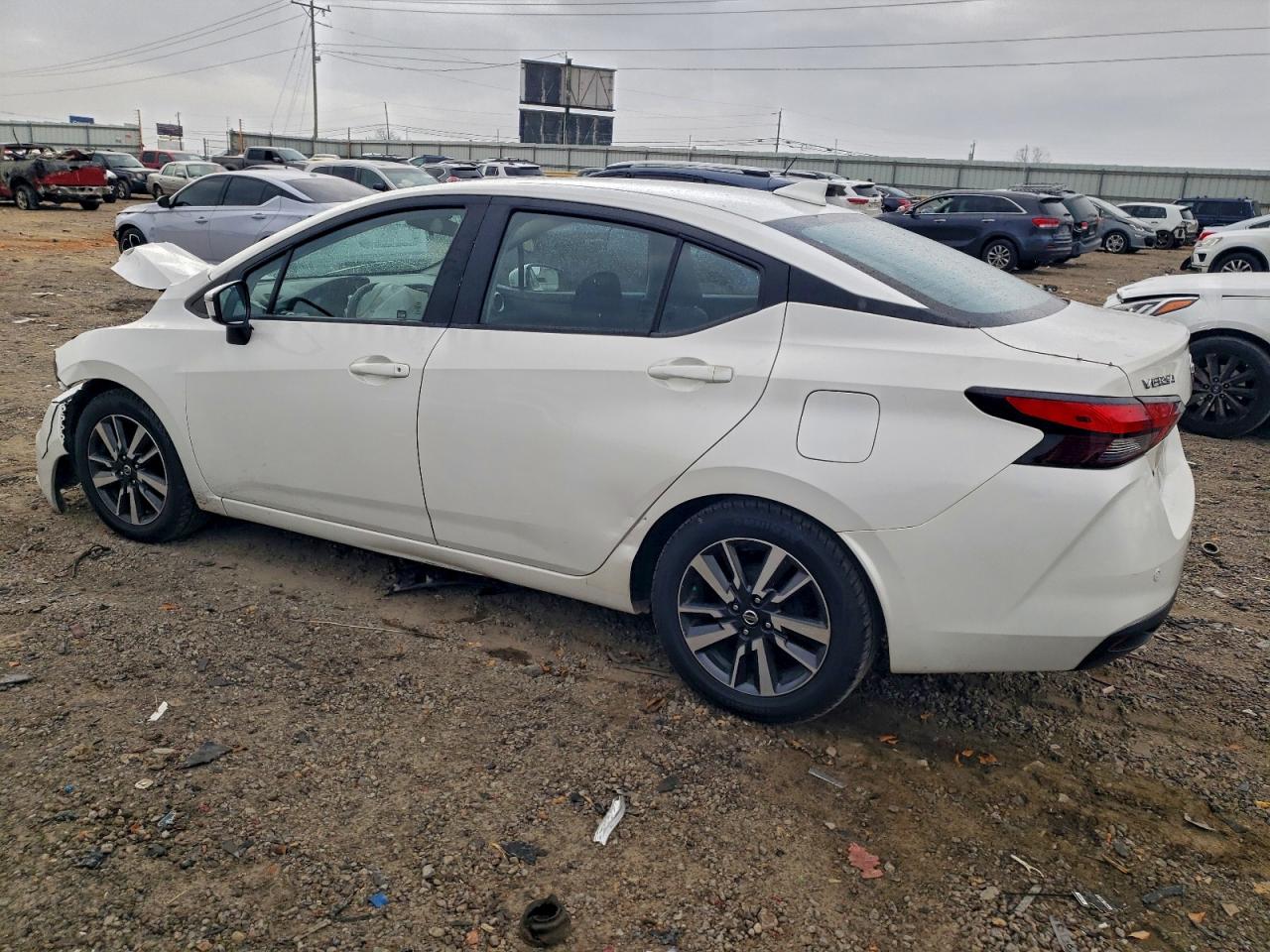 Nissan Versa Sv Image 4