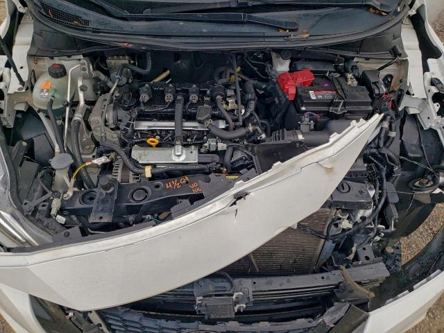 Nissan Versa Sv Image 9