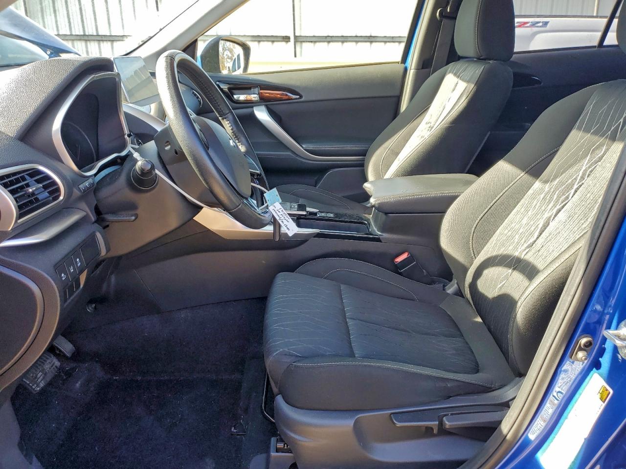 Mitsubishi Eclipse Se Image 4