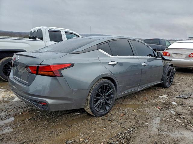 Nissan Altima S Image 12