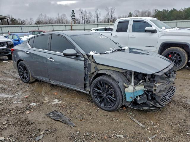 Nissan Altima S Image 4