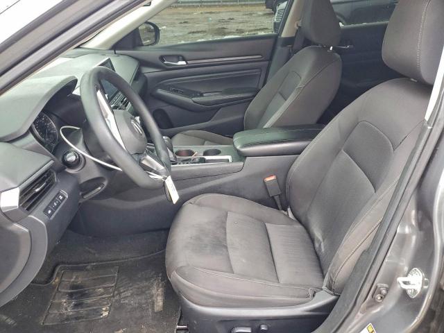 Nissan Altima S Image 10