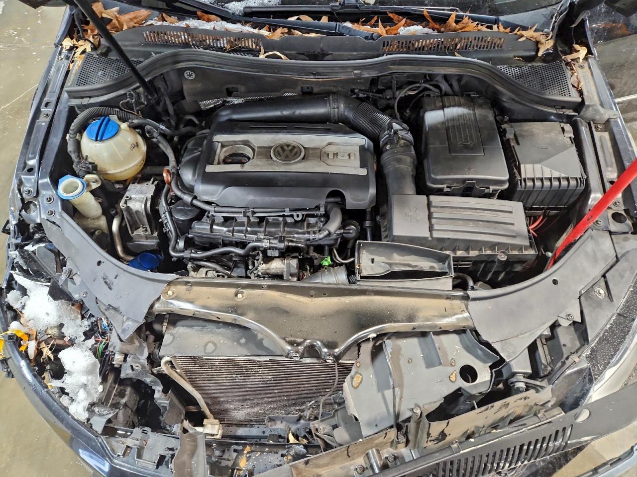 Volkswagen CC Luxury Image 8