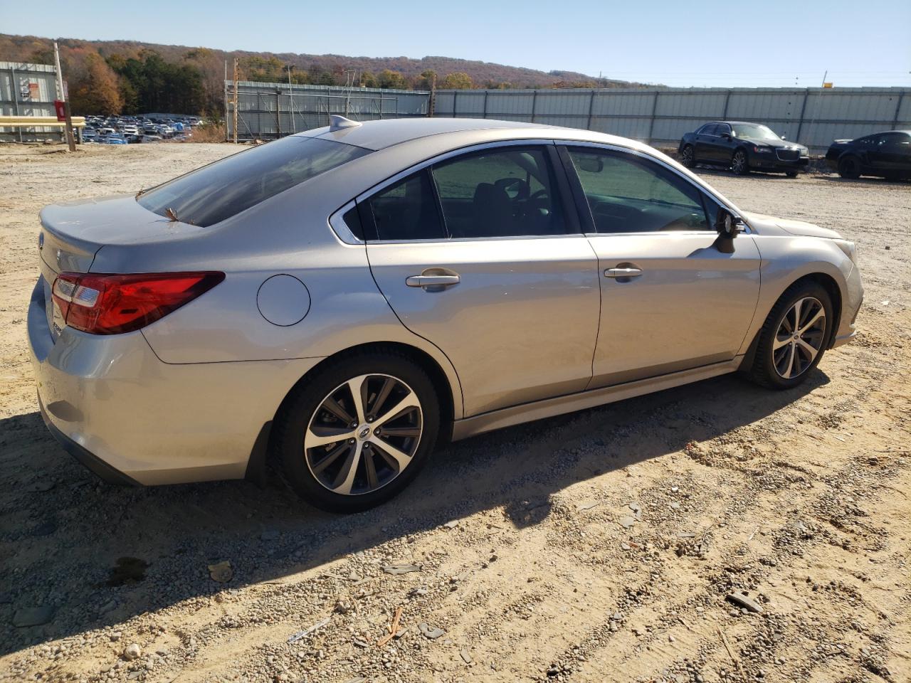 Subaru Legacy 2.5i Limited Image 8