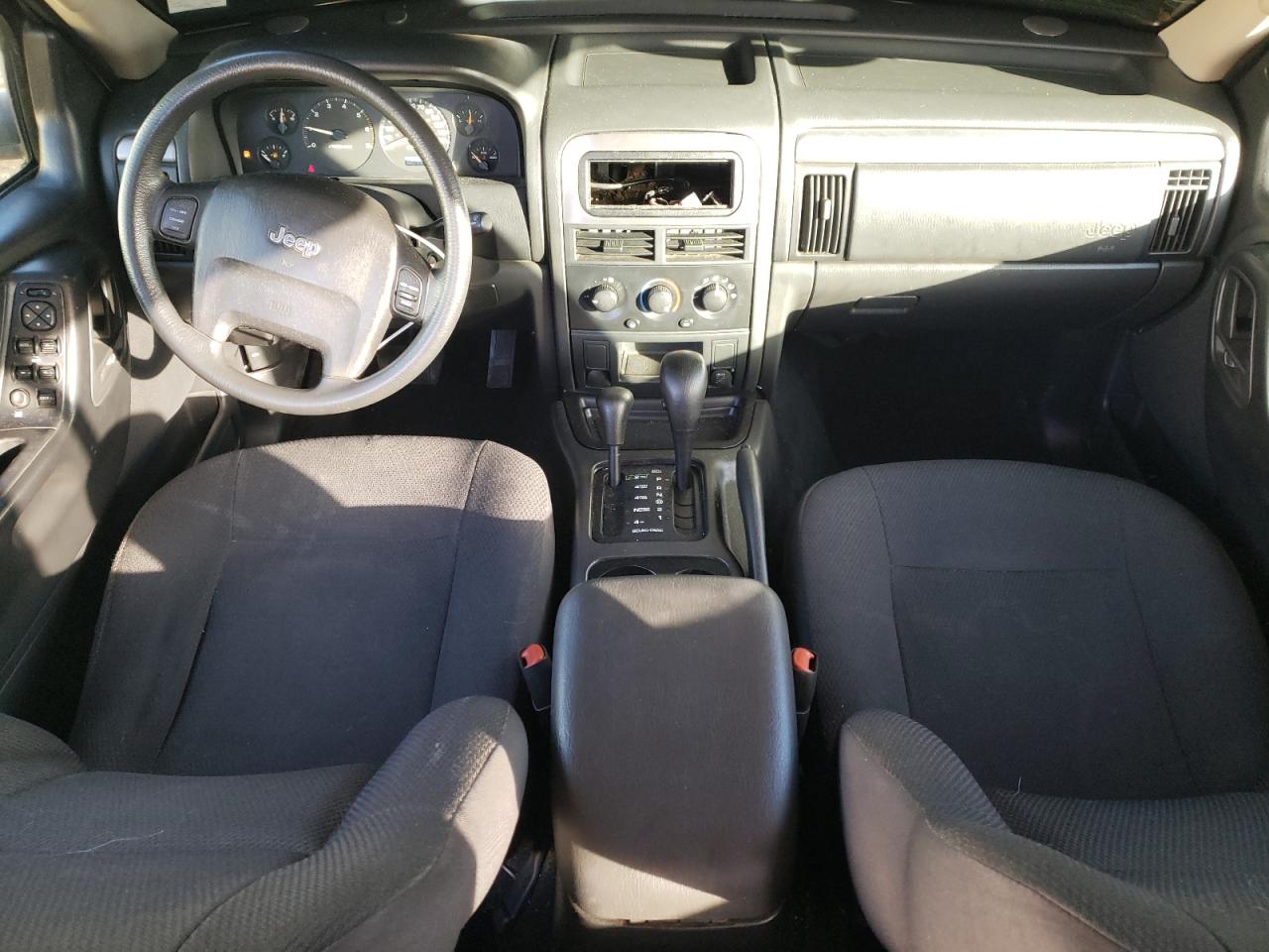 Jeep Grand Cherokee Laredo Image 4