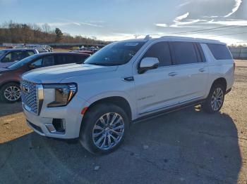  Salvage GMC Yukon