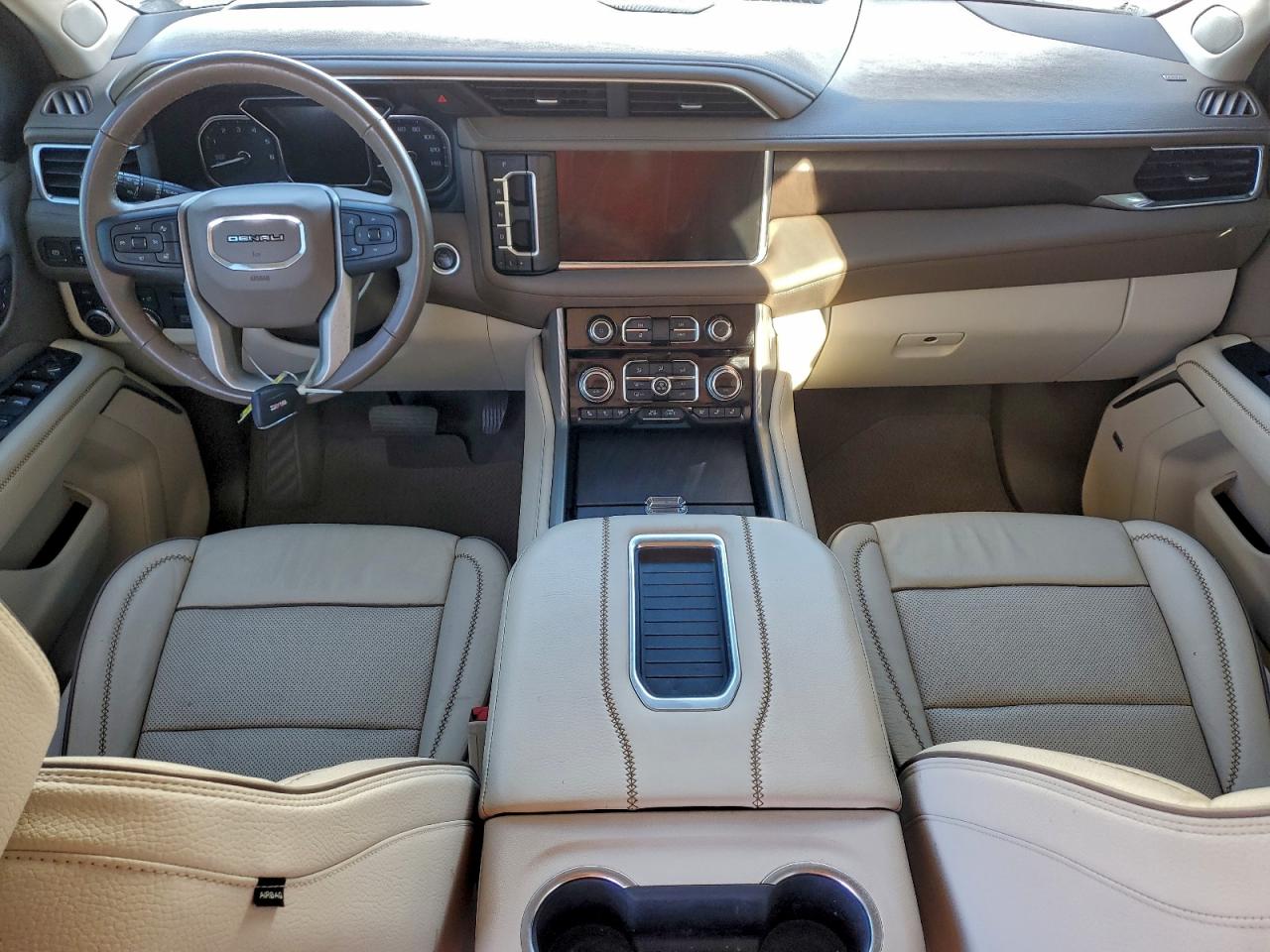 GMC Yukon Denali Image 8