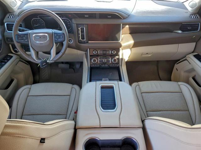 GMC Yukon Denali Image 8