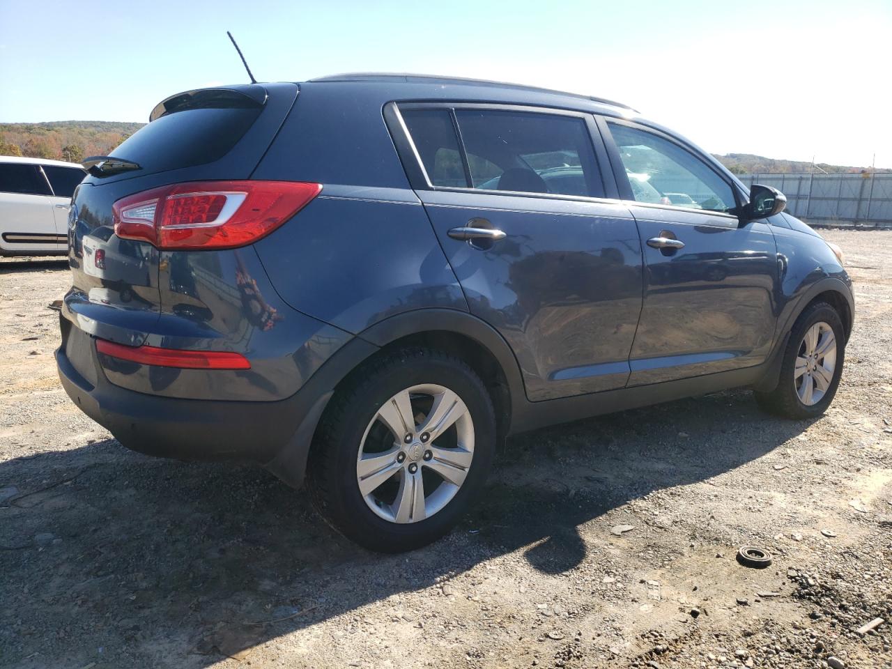 Kia Sportage Base Image 2