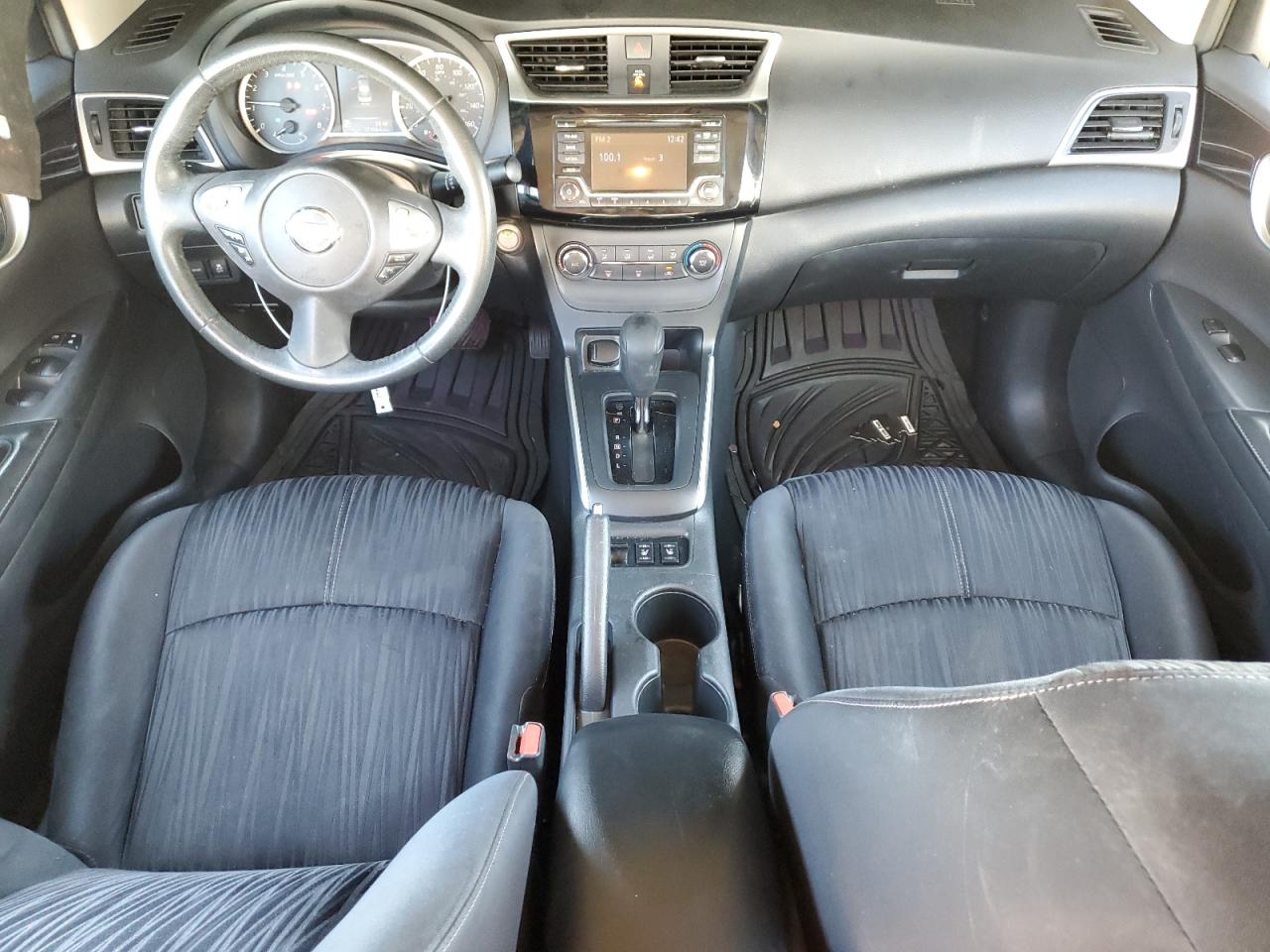 Nissan Sentra S Image 8