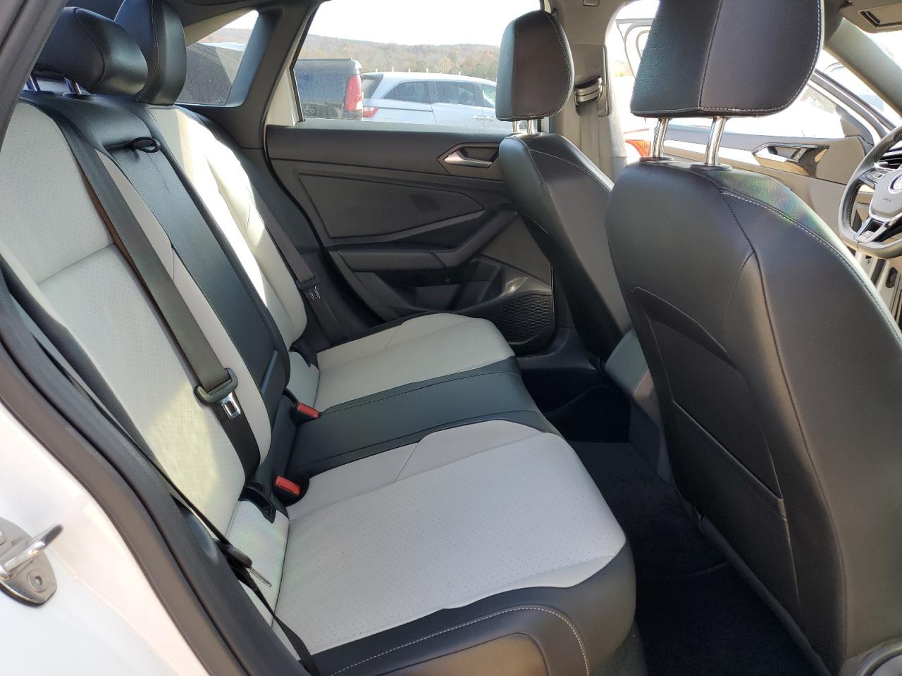 Volkswagen Jetta S Image 4