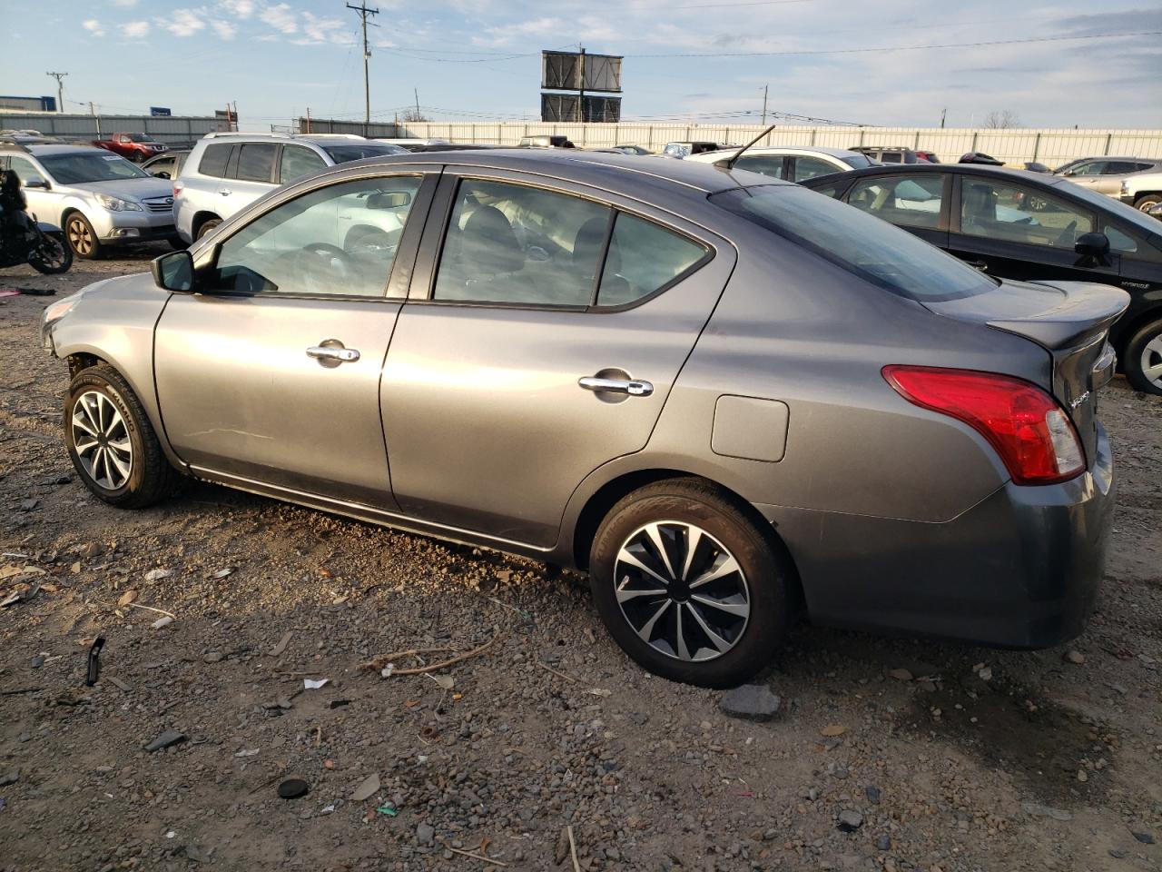 Nissan Versa S Image 7