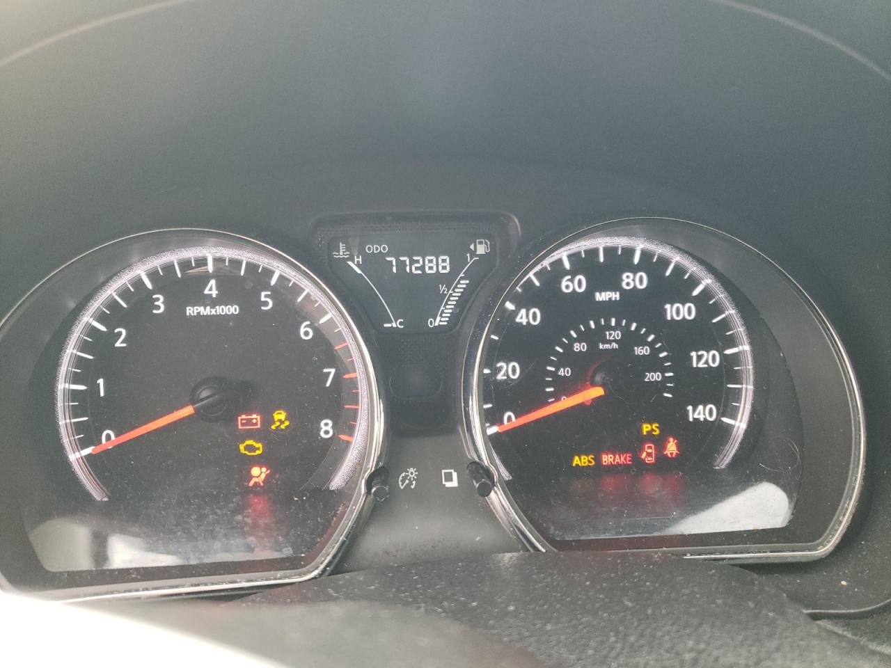 Nissan Versa S Image 9