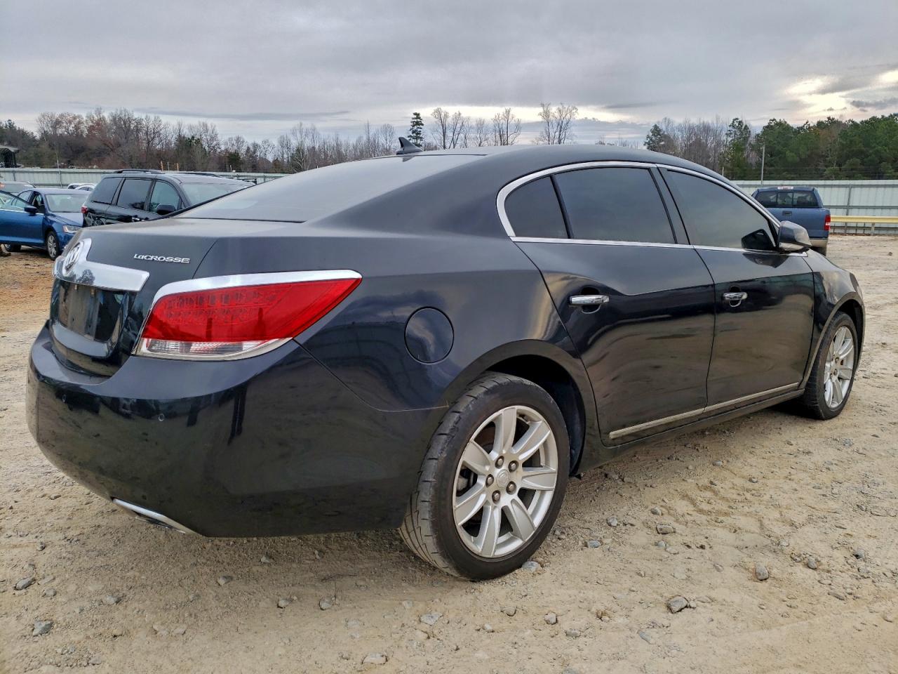 Buick LaCrosse Premium Image 3
