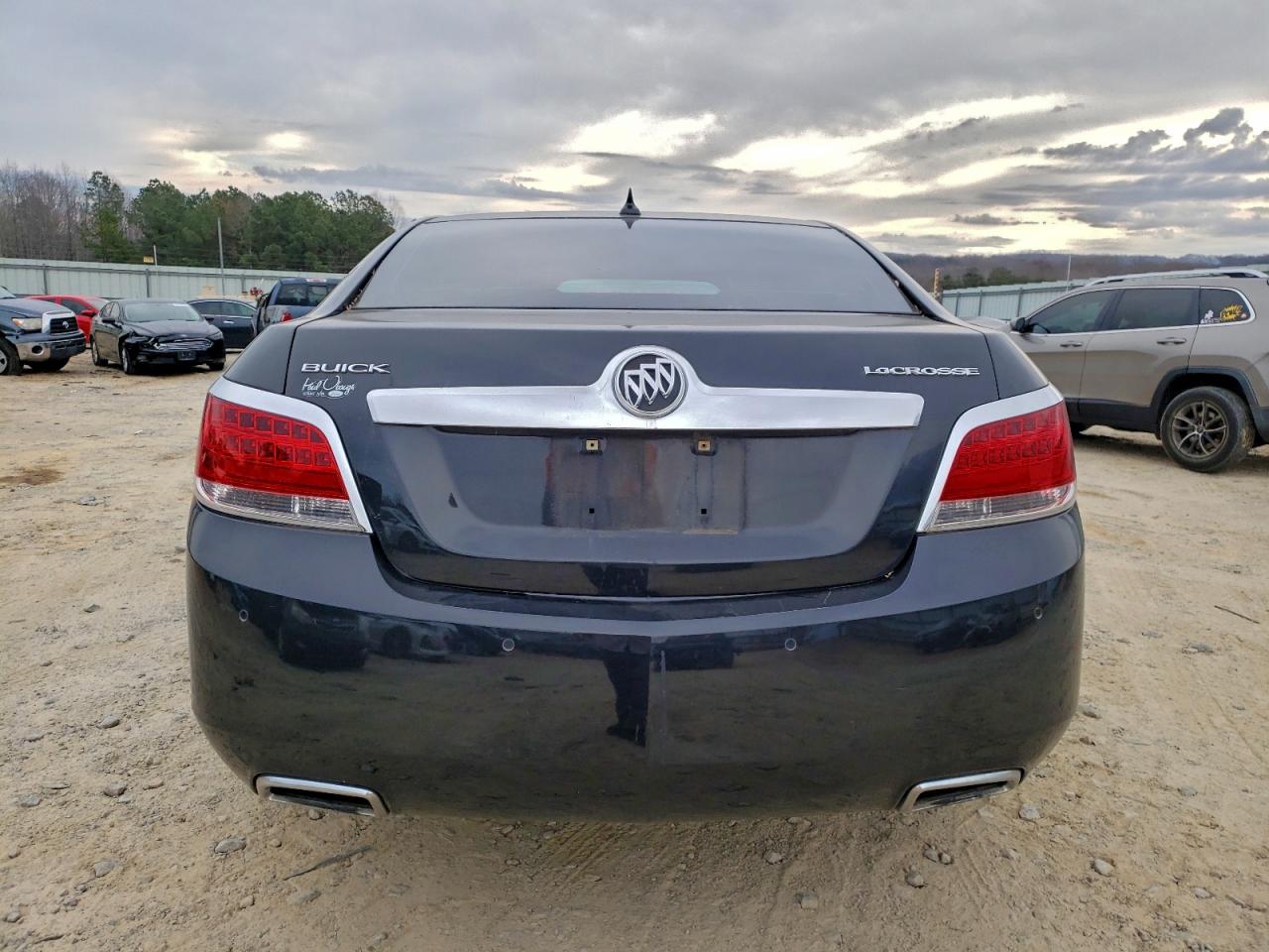 Buick LaCrosse Premium Image 8