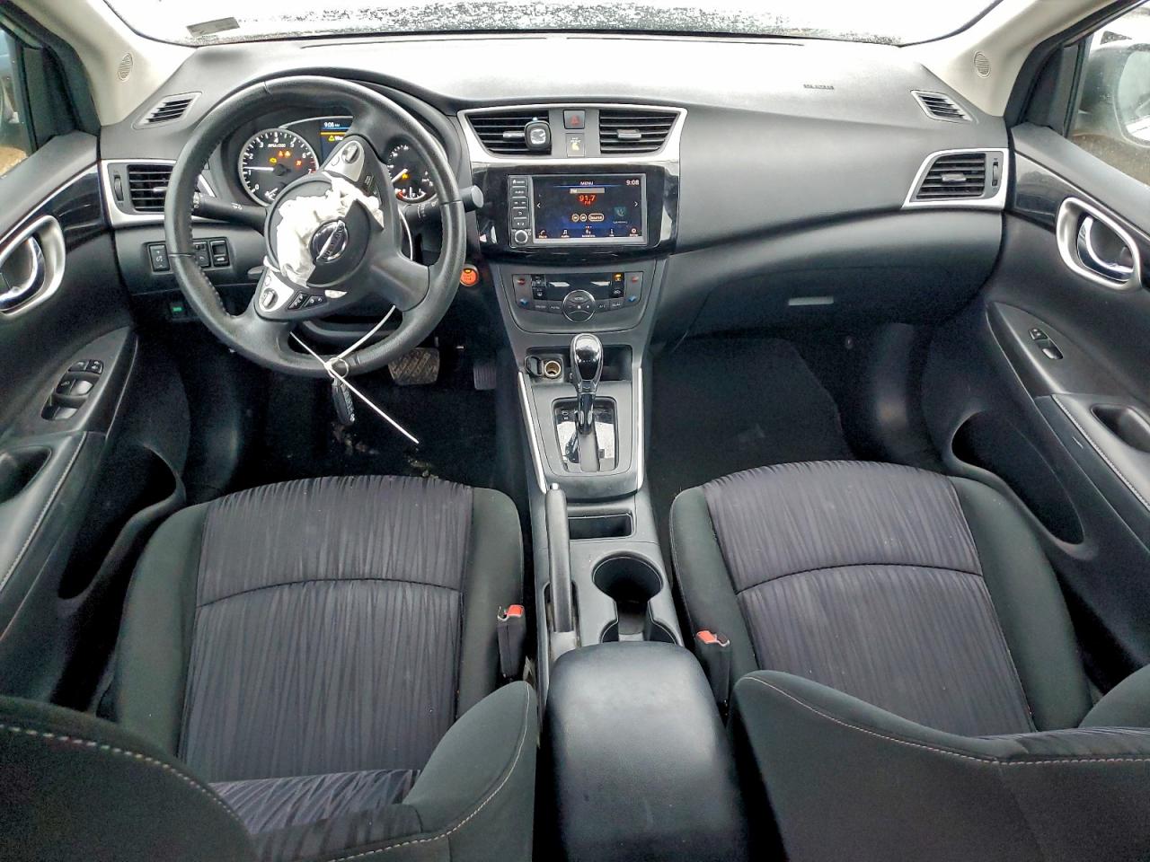 Nissan Sentra S Image 9