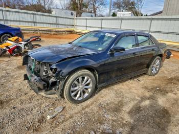  Salvage Chrysler 300