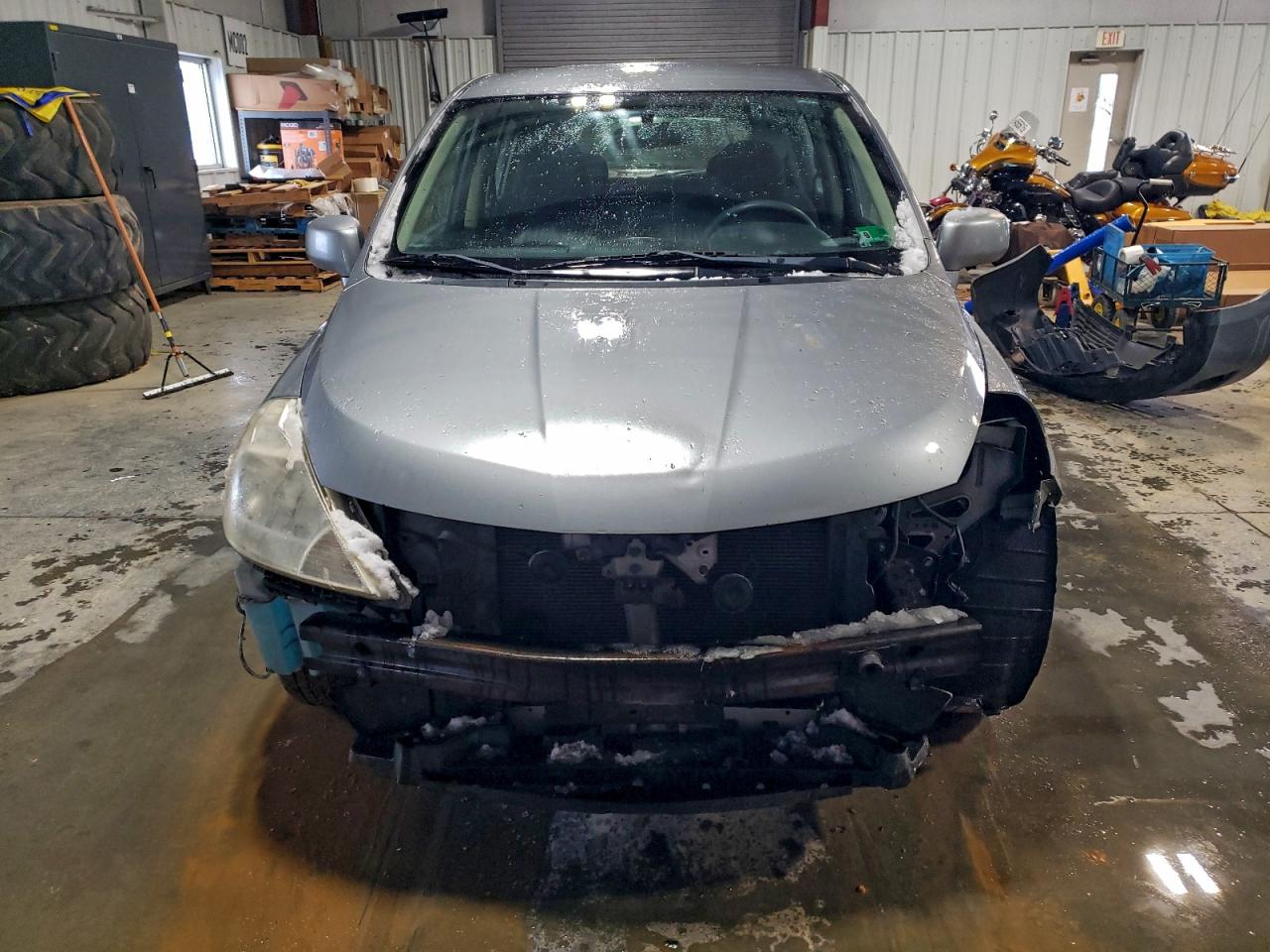 Nissan Versa S Image 8