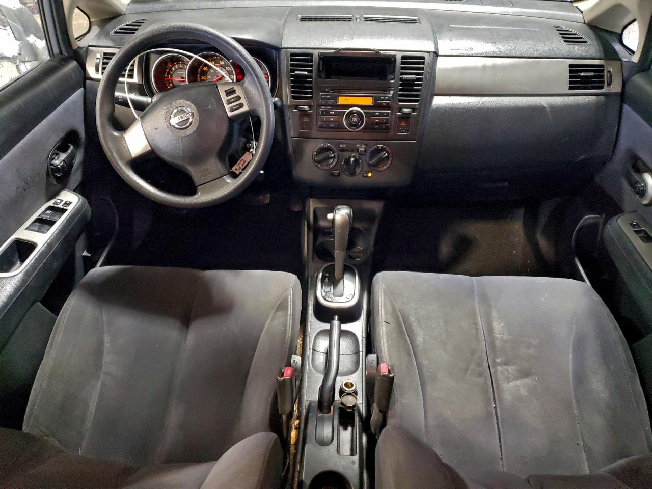 Nissan Versa S Image 3