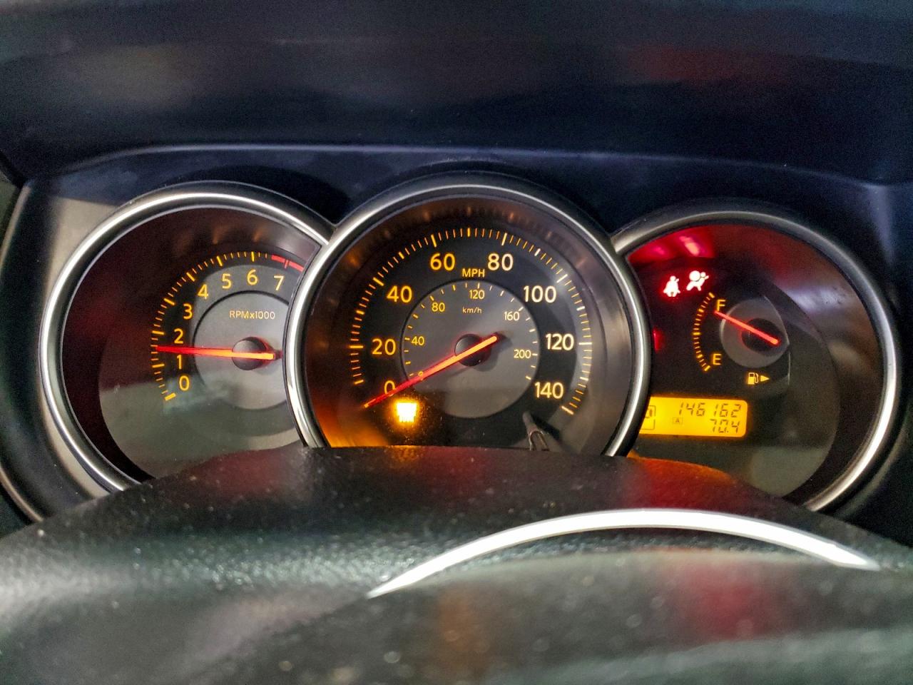 Nissan Versa S Image 11