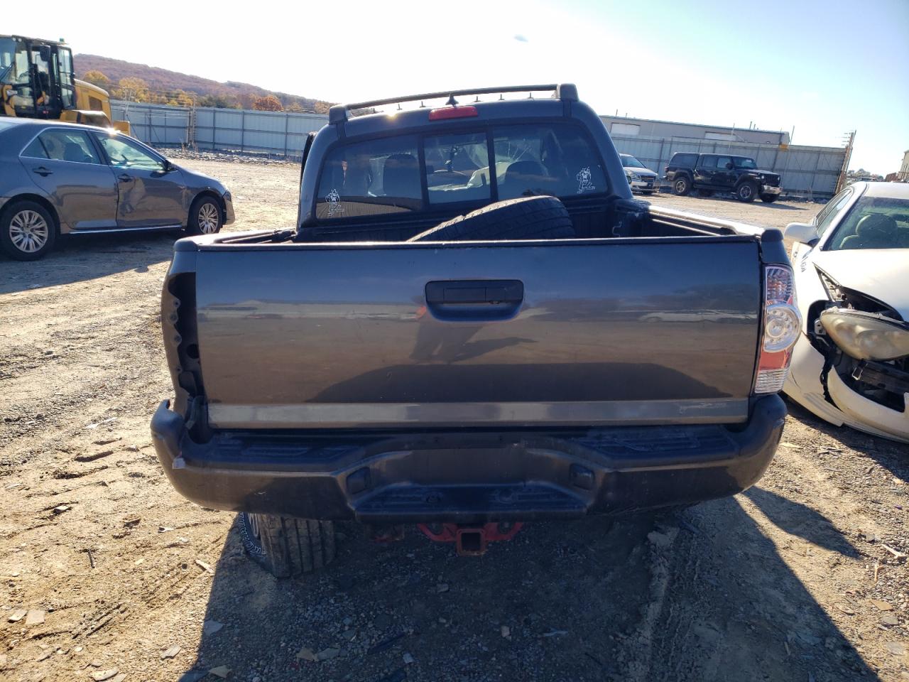 Toyota Tacoma Double Cab Image 3