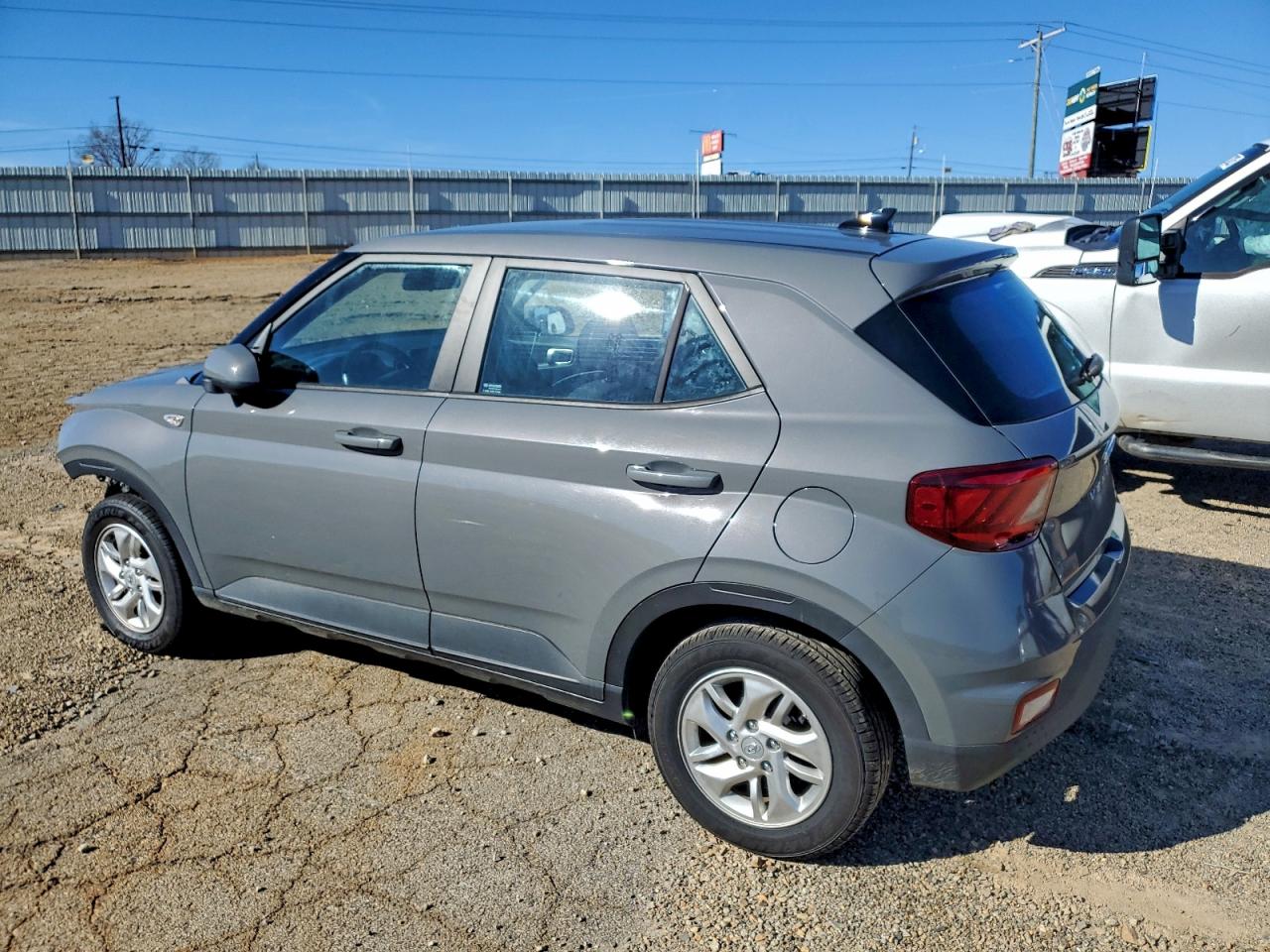 Hyundai VENUE Se Image 2