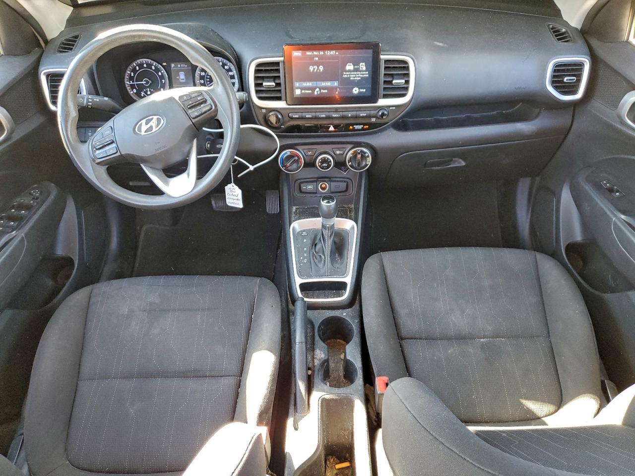 Hyundai VENUE Se Image 3