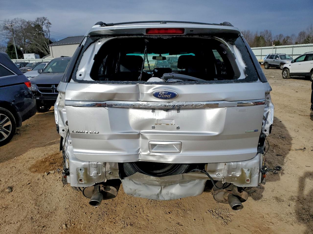 Ford Explorer Limited Image 12