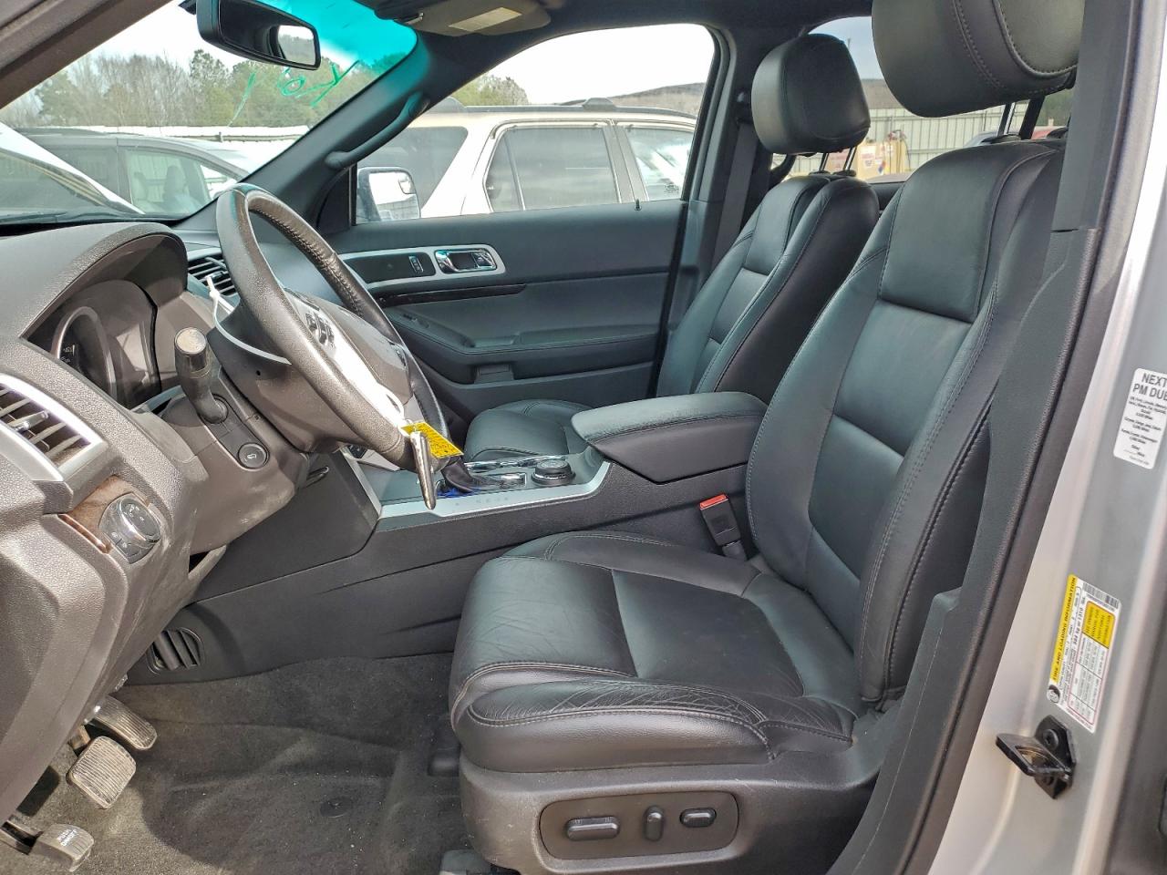 Ford Explorer Limited Image 9