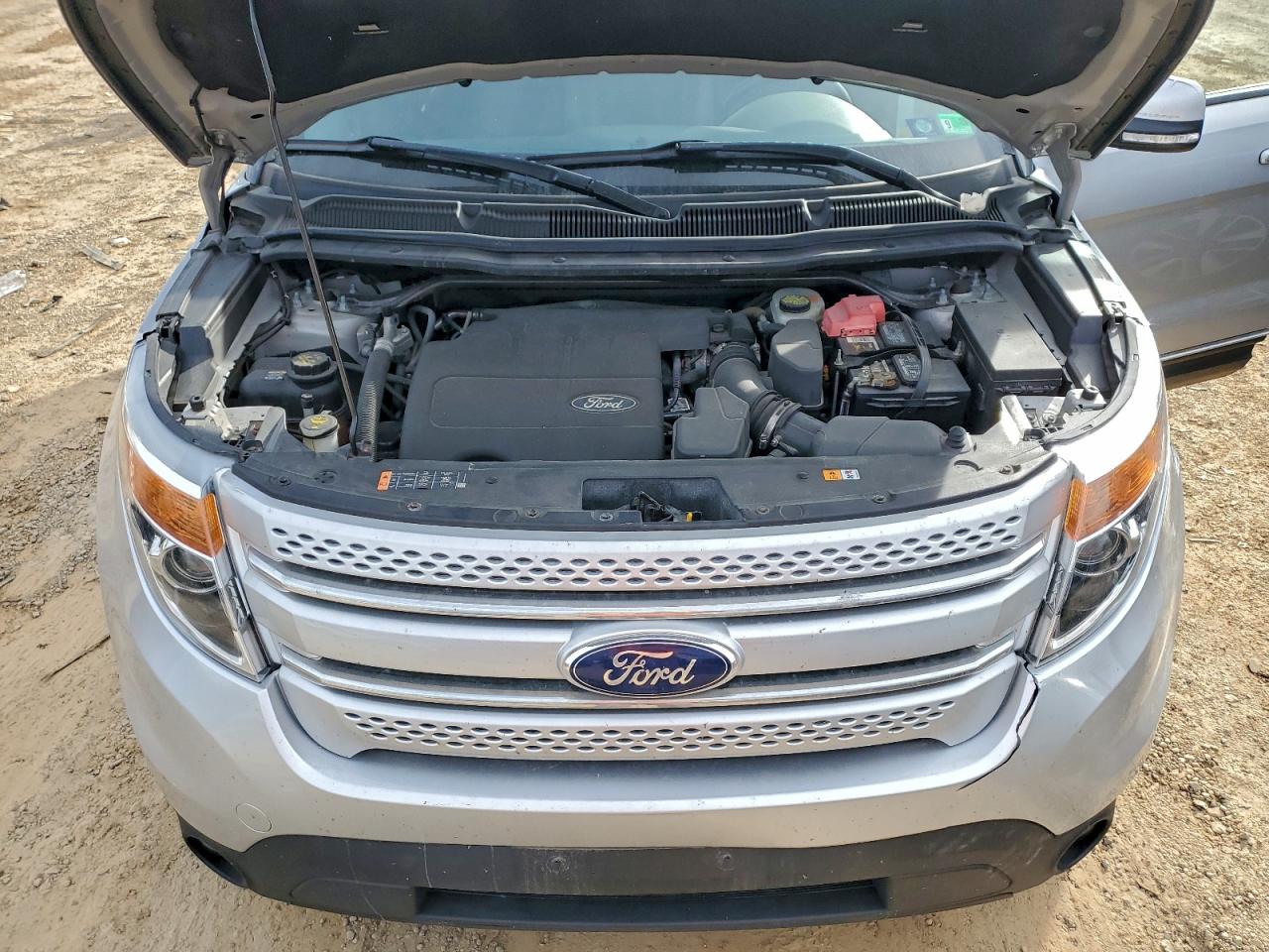 Ford Explorer Limited Image 10